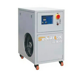 有了冷水機，溫度再高，機械設(shè)備也不怕